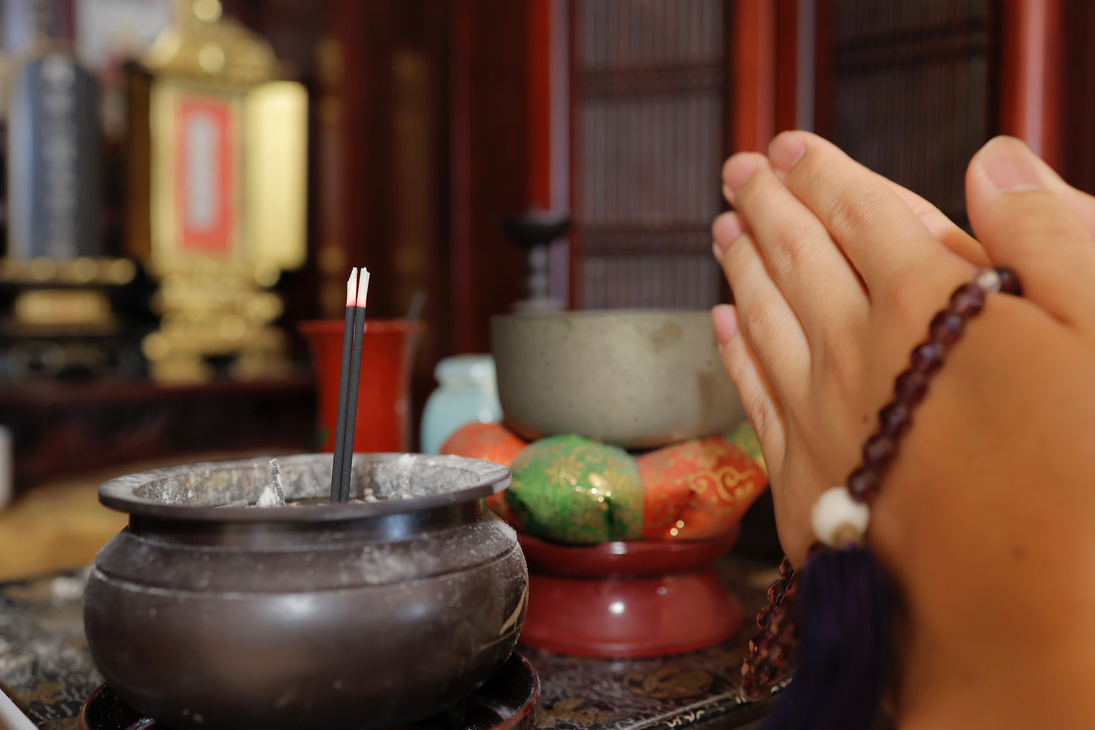 Buddhist altar incense